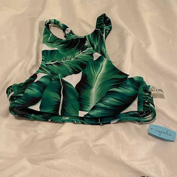 Cupshe bathing suit - Picture 3 of 3